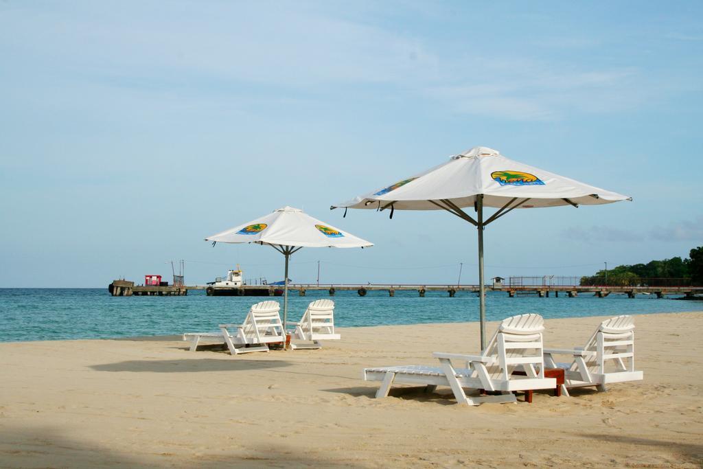 Arenas Beach Hotel Corn Island Exterior photo