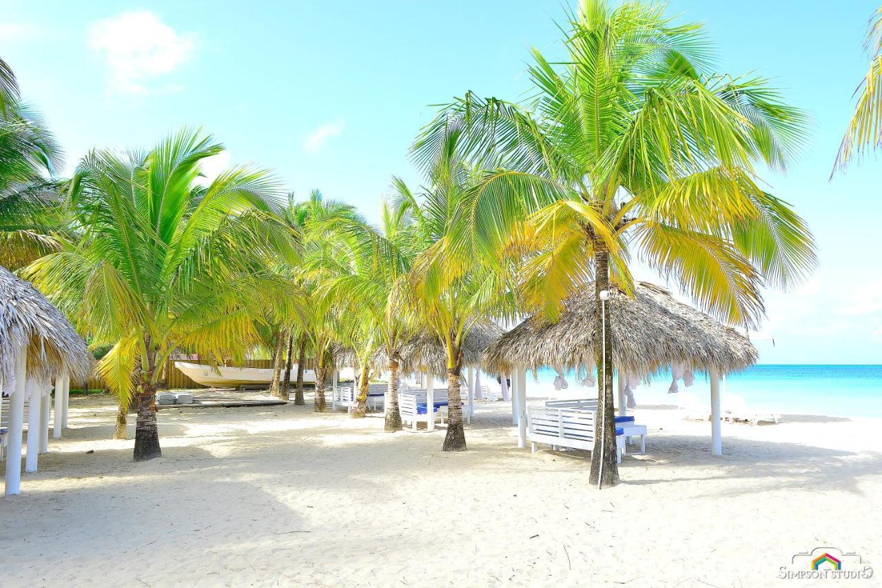 Arenas Beach Hotel Corn Island Exterior photo